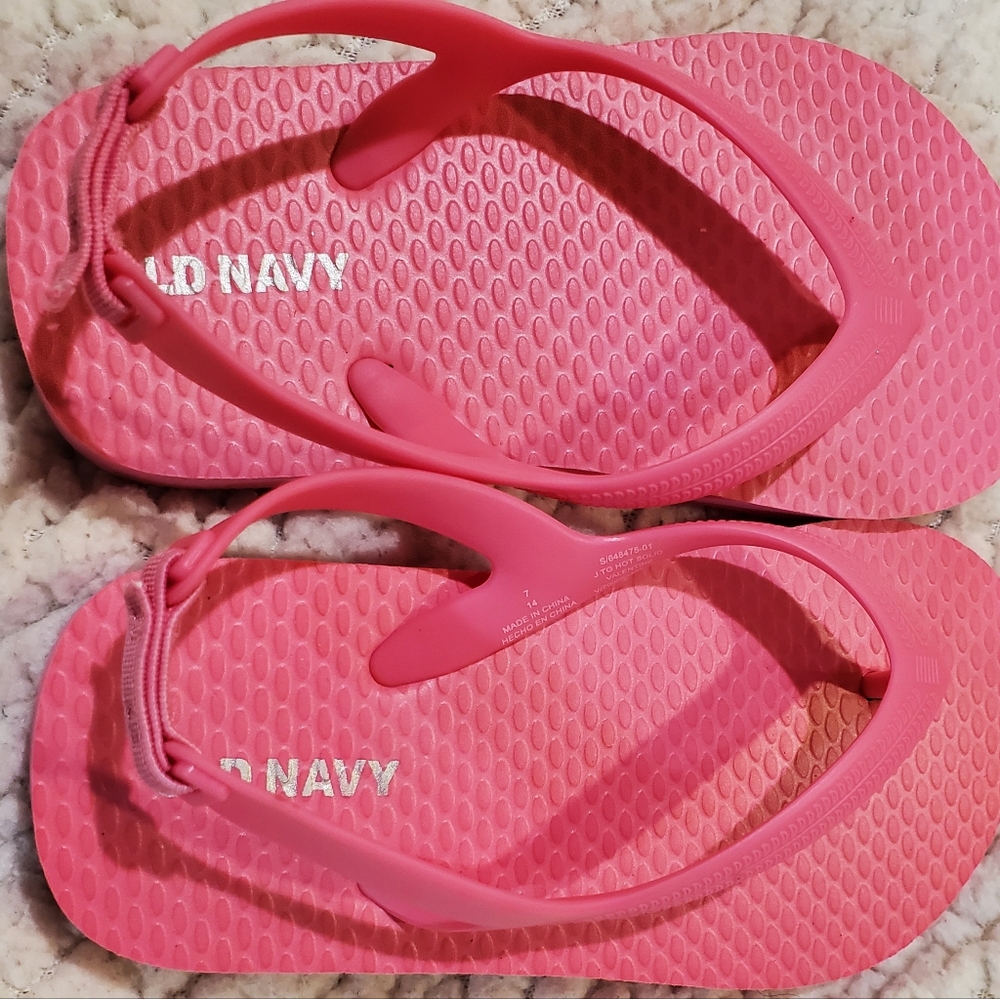 Old Navy Kids Pink Flip Flops